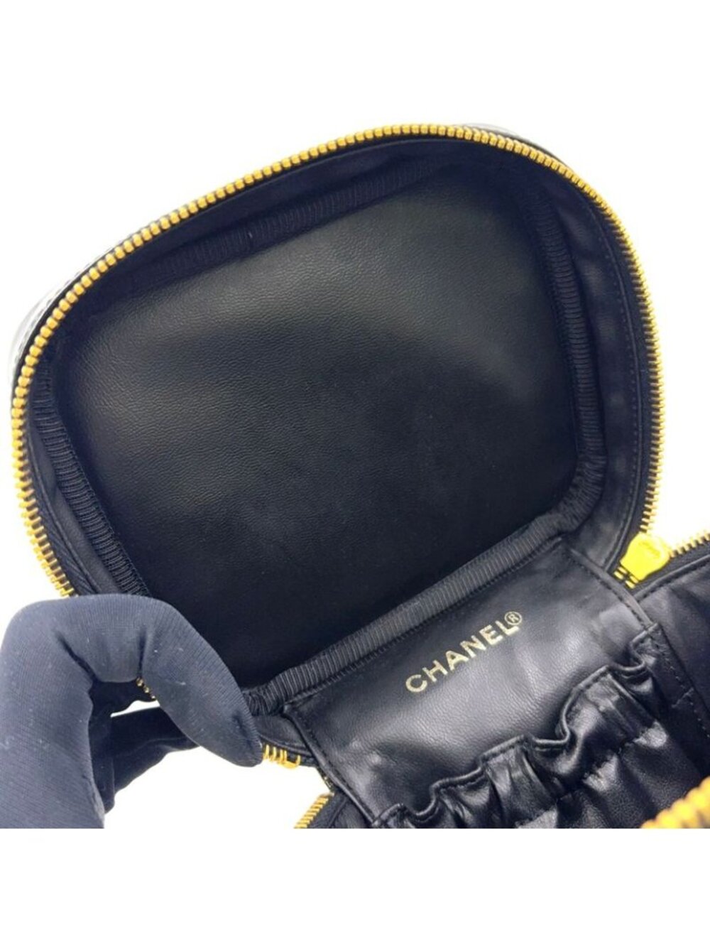 ★SOLD★ Chanel CC Logo Vanity Handbag Vertical - Picture 12 of 15